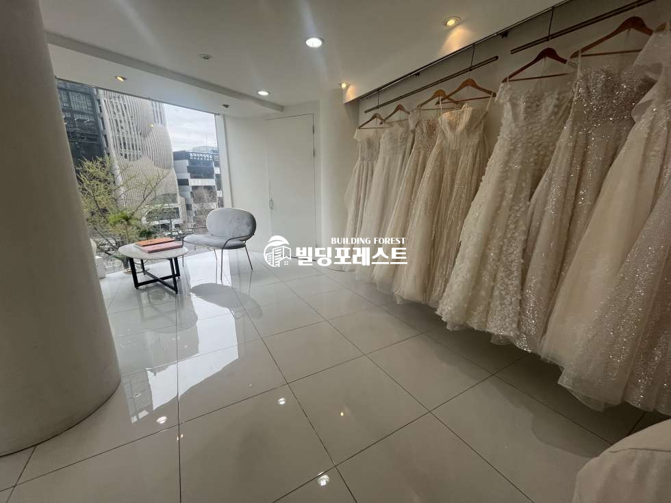서울 강남구 청담동 실 37.1평형 도산대로 이면에 위치한 가성비 좋은 무권리 상가 추천 월세 매물번호 10243 사진 2