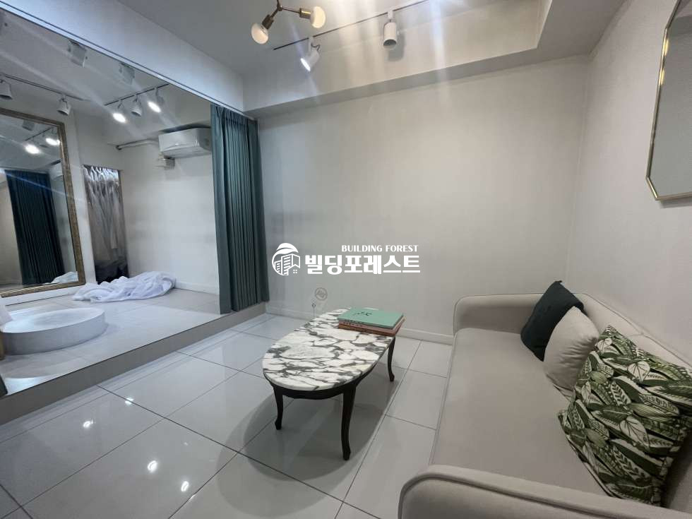 서울 강남구 청담동 실 37.1평형 도산대로 이면에 위치한 가성비 좋은 무권리 상가 추천 월세 매물번호 10243 사진 3