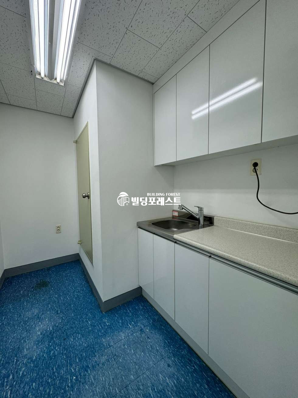 서울 강남구 역삼동 강남역 역삼역 더블역세권 건물 외/내부 깔끔한 역삼동 사무실 (전용160평) 월세 매물번호 11429 사진 4