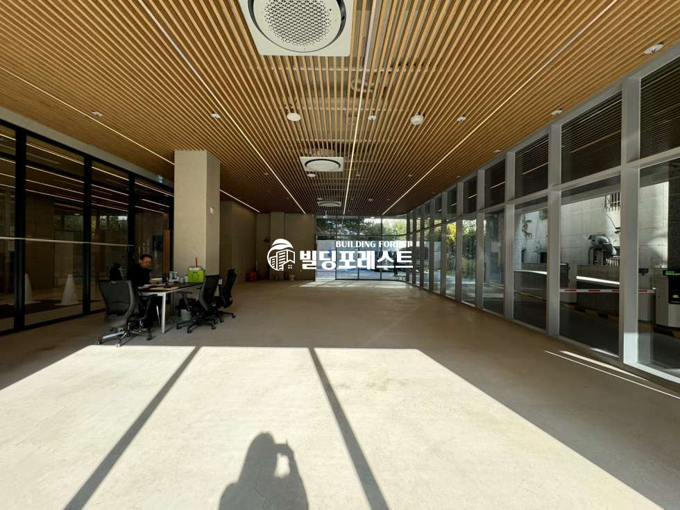 서울 강남구 청담동 청담동상가임대 신축 첫입주 학동로 대로변 위치 40평 월세 매물번호 13185 사진 2