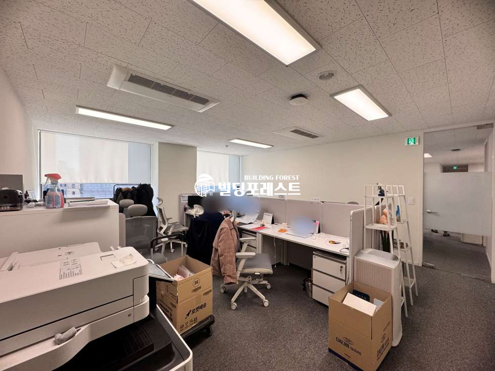 서울 강남구 신사동 강남 신사동 도산대로 대로변 대형 인테리어 우수 사무실 임대 (실110평) 월세 매물번호 14828 사진 3