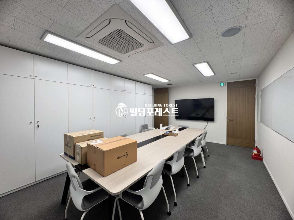 서울 강남구 신사동 강남 신사동 도산대로 대로변 대형 인테리어 우수 사무실 임대 (실110평) 월세 매물번호 14828 사진 4
