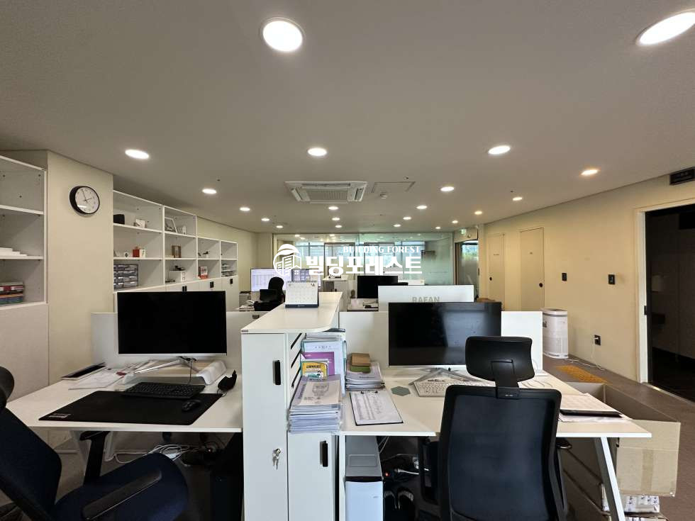 서울 강남구 삼성동 [임대][즉시입주] 선정릉역 더블역세권 대로변 소형사무실 (전용44평) 월세 매물번호 16241 사진 3