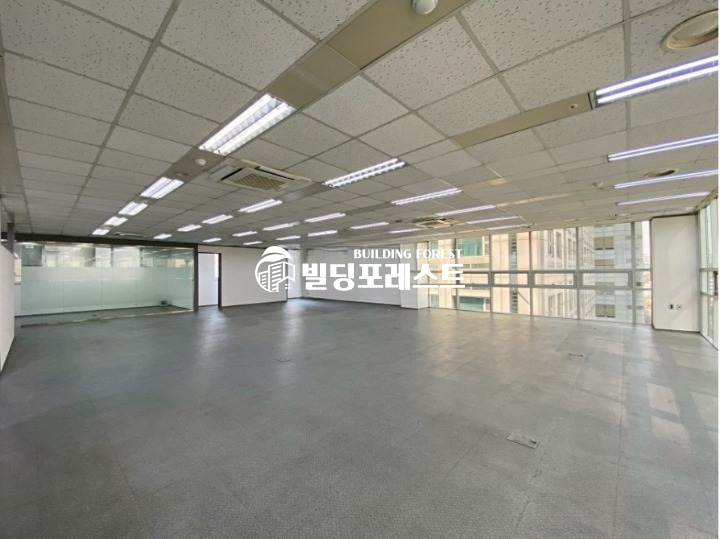 서울 강남구 역삼동 선릉역 강남 역삼동 대로변 사무실 병원 의원 학원 임대 (실63평) 월세 매물번호 17133 사진 1
