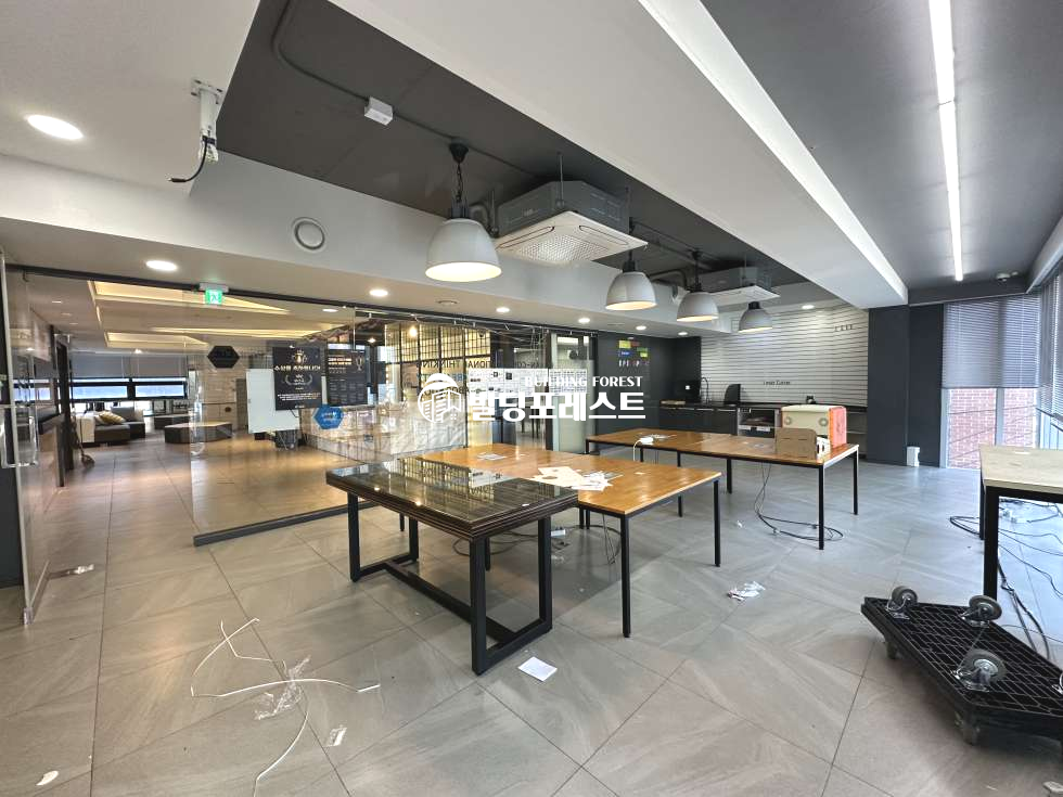 서울 강남구 대치동 [사무실/학원][즉시입주] 대치사거리 학원가 깔끔한 내/외관 (전용70평) 월세 매물번호 16217 사진 9