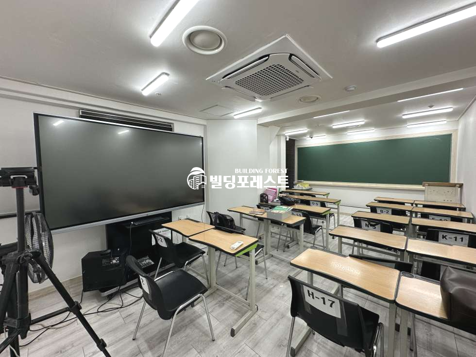 서울 강남구 대치동 금액인하!!! 대치사거리 학원가 깔끔한 내/외관 사무실/학원 (전용50평) 월세 매물번호 16219 사진 1
