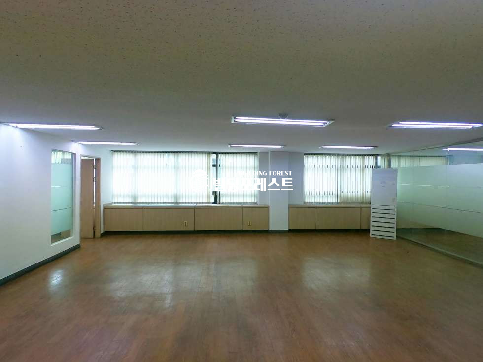 서울 강남구 삼성동 삼성중앙역 도보1분 초역세권! 룸2 +업무홀 (전용 35.4평) 삼성동 사무실! 월세 매물번호 11635 사진 2