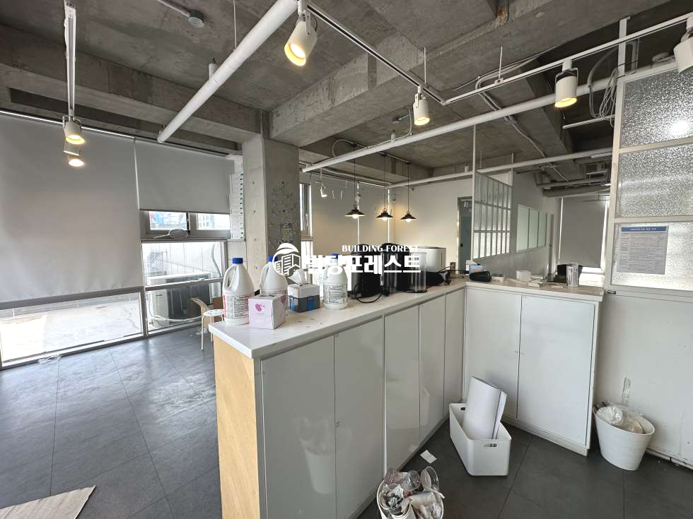 서울 강남구 역삼동 역삼동 대형사무실 임대 조건 협의 가능 깔끔한 인테리어 널널한 주차 월세 매물번호 18926 사진 10