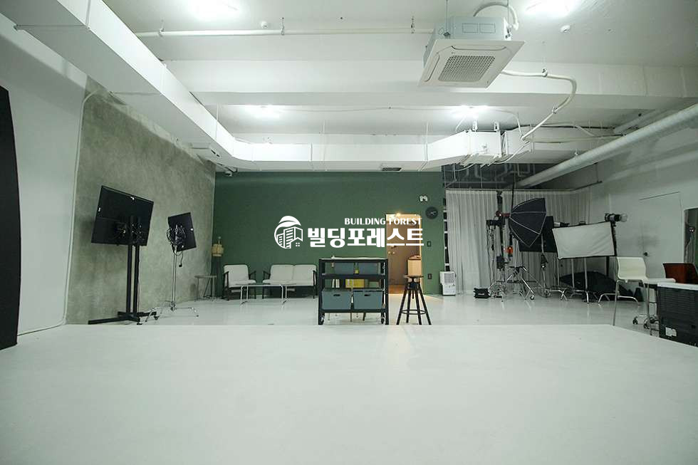서울 서초구 양재동 양재동 양재천 카페거리 메인도로 스튜디오 상가 임대 월세 매물번호 19336 사진 2
