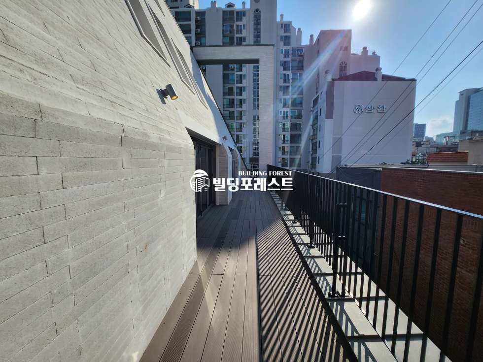 서울 강남구 청담동 신축빌딩 청담동 테라스있는 사무실 (전용 20평) 월세 매물번호 17543 사진 3