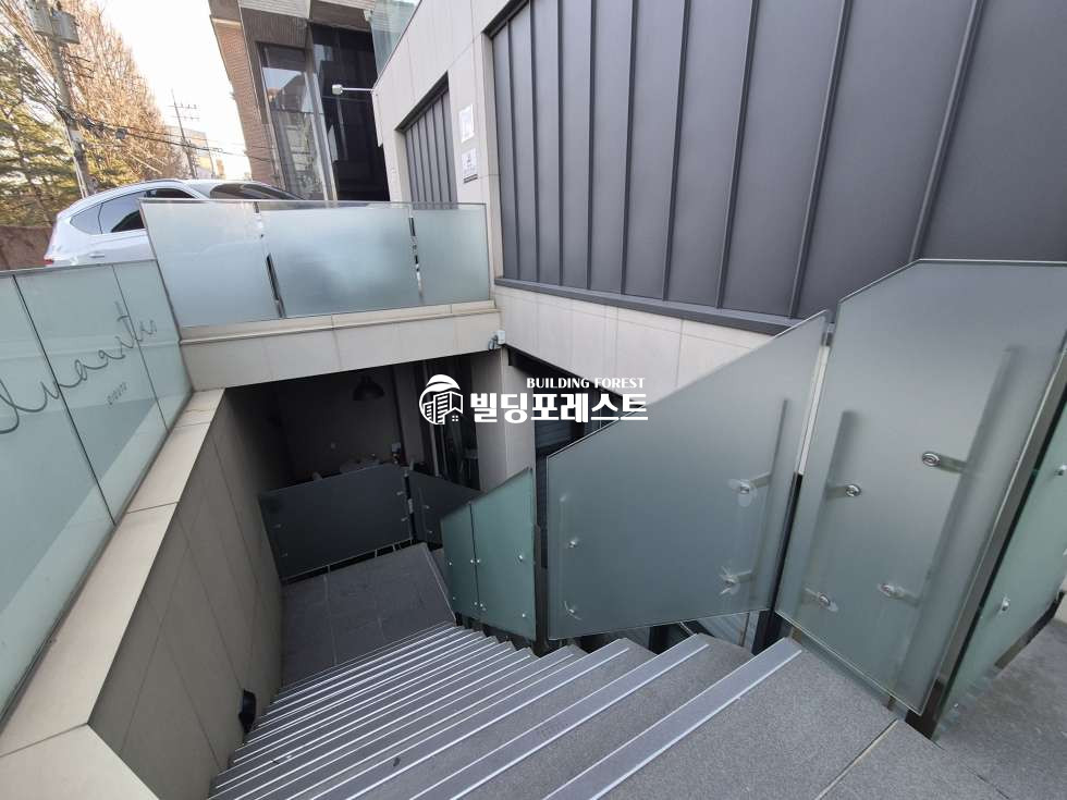 서울 강남구 청담동 청담동 상가 임대 강남구청역 역세권 층고 높은 지하1층 스튜디오 월세 매물번호 17872 사진 8