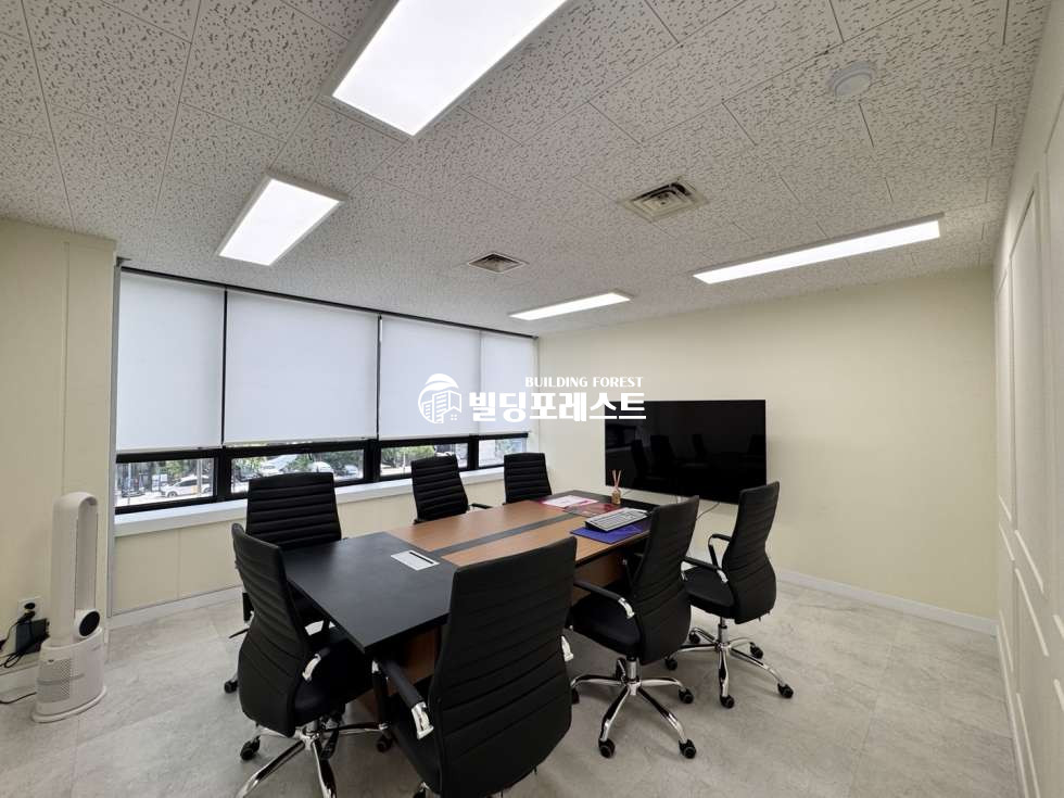 서울 강남구 신사동 신사동 사무실 임대 도산대로 인테리어 우수 중형사무실 (실60평) 월세 매물번호 16946 사진 4