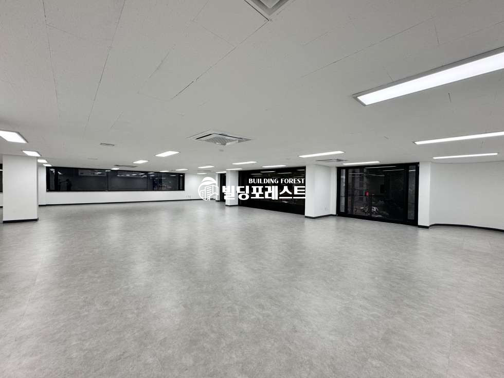 서울 강남구 논현동 강남 논현동 대로변 중형 사무실/상가 임대 (전용 83평, 2F) 월세 매물번호 12485 사진 3