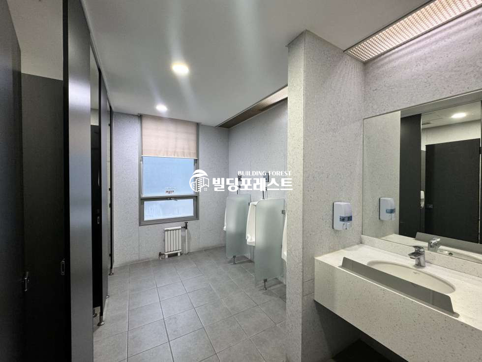 서울 강남구 논현동 강남 논현동 대형 대로변 사무실 임대 (전용 260평) 월세 매물번호 12476 사진 3