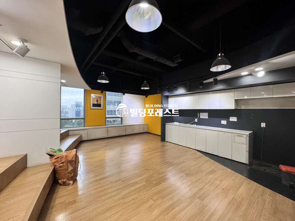 서울 강남구 논현동 강남 논현동 대형 대로변 사무실 임대 (전용 260평) 월세 매물번호 12476 사진 10