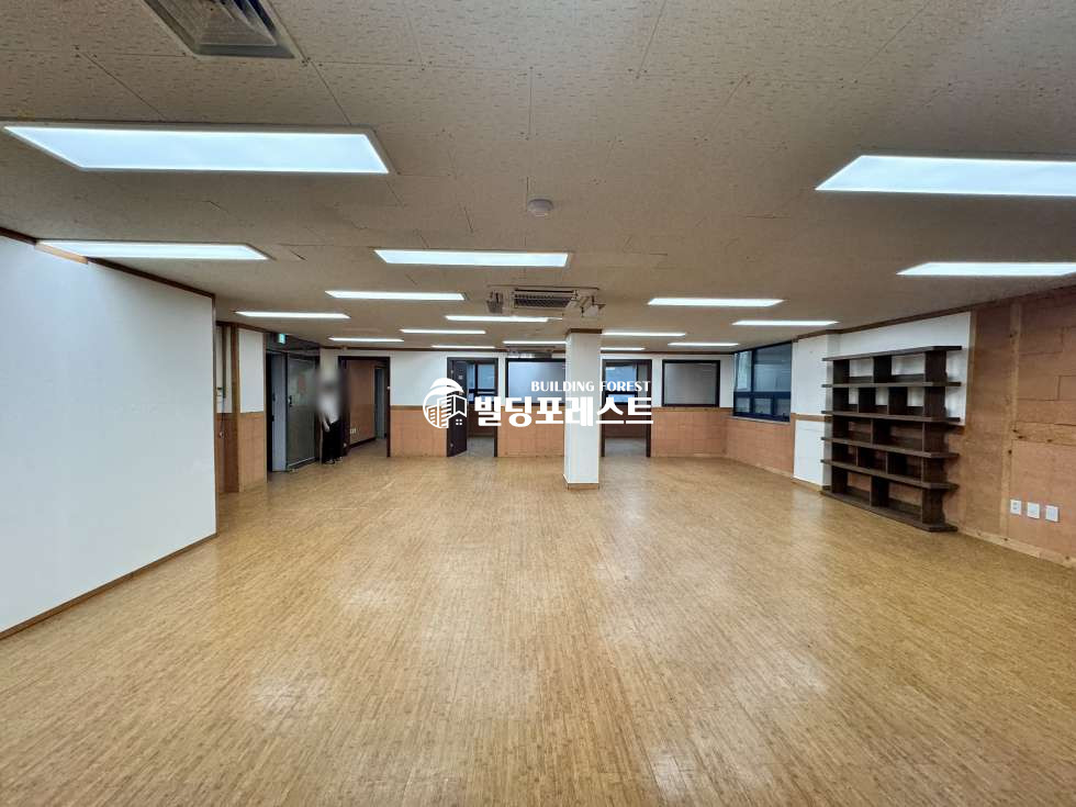 서울 강남구 대치동 선릉역/삼성역 역세권! 룸2+업무홀+창고 (전용 40평, 7F)! 대치동 사무실! 월세 매물번호 11826 사진 2