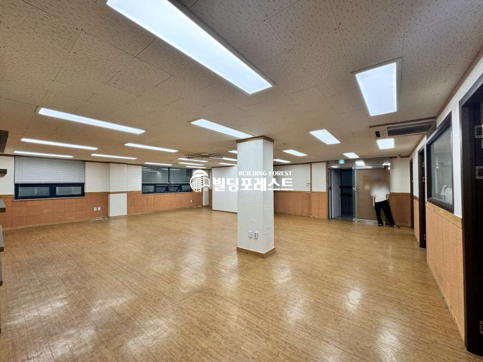 서울 강남구 대치동 선릉역/삼성역 역세권! 룸2+업무홀+창고 (전용 40평, 7F)! 대치동 사무실! 월세 매물번호 11826 사진 3