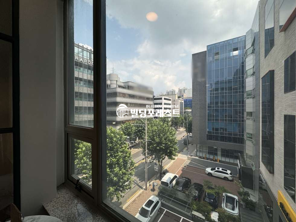 서울 강남구 역삼동 구역삼세무서사거리 인근 역삼로 메인 대로변 사무실 인테리어 최상 월세 매물번호 11956 사진 9