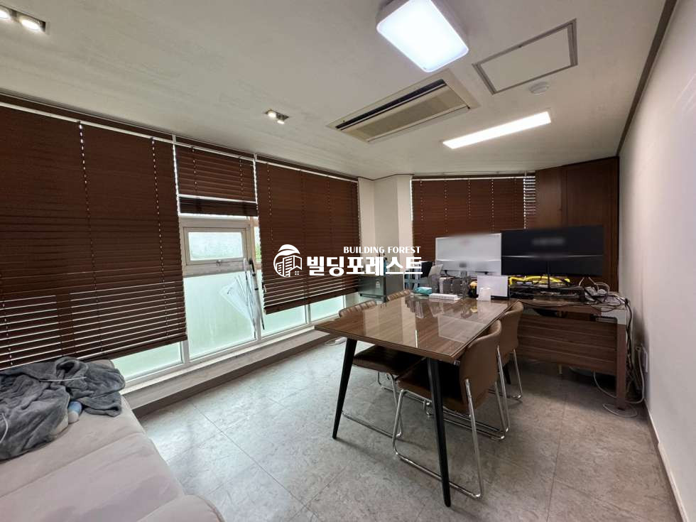 서울 강남구 대치동 포스코사거리 이면에 위치한 대치동 사무실 자주식주차 2대 가능(전용 75평) 월세 매물번호 11339 사진 10