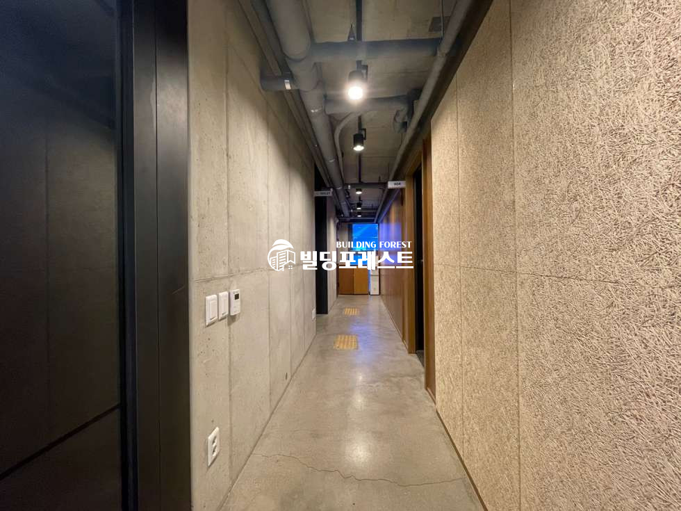 서울 강남구 역삼동 트렌디한 인테리어 강남역 도보1분 역삼동 룸3개 사무실 (전용53평) 월세 매물번호 11209 사진 4