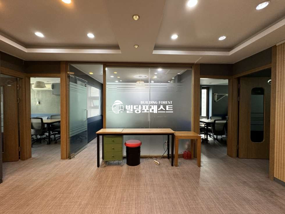 서울 강남구 신사동 신사동 사무실 임대 무권리 가성비 우수한 오피스 37평 월세 매물번호 12740 사진 1