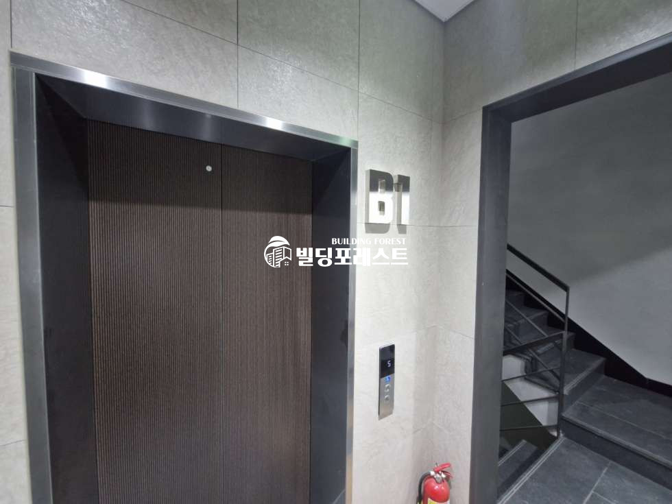 서울 강남구 대치동 한티역 2분 거리 먹자 상권의 중심지역 사무실임대 월세 매물번호 13113 사진 4